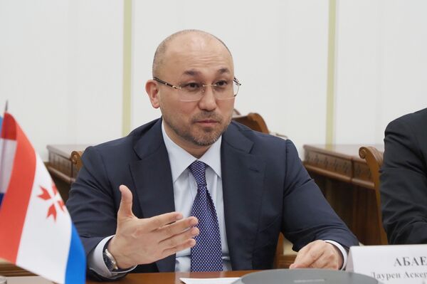 Посол Казахстана в РФ Даурен Абаев  - Sputnik Казахстан