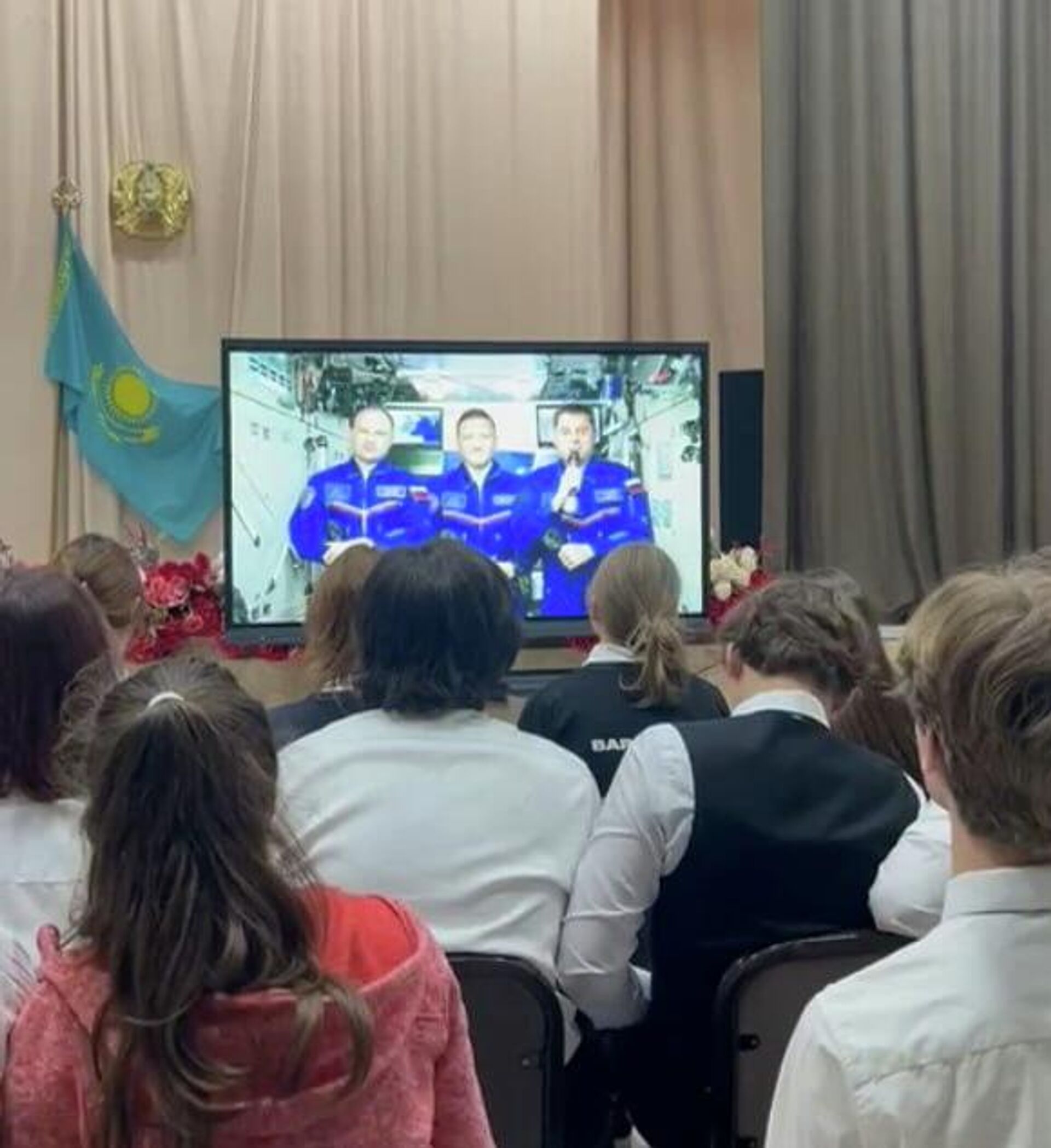 Международная научно-просветительская акция Звездный диктант Поехали! – 2026 - Sputnik Казахстан, 1920, 10.04.2026