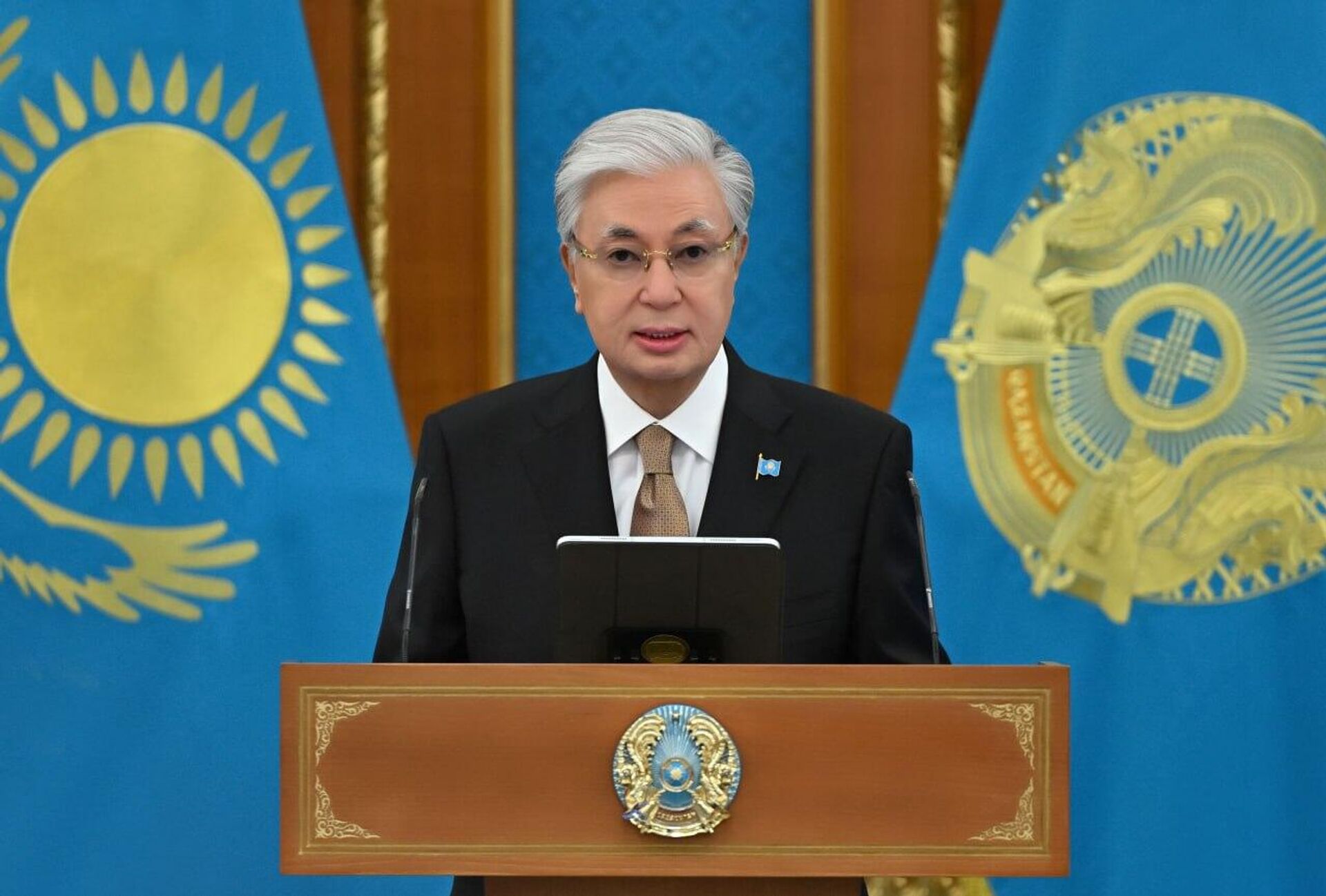 Касым-Жомарт Токаев выступил на церемонии награждения ученых Казахстана - Sputnik Казахстан, 1920, 10.04.2026