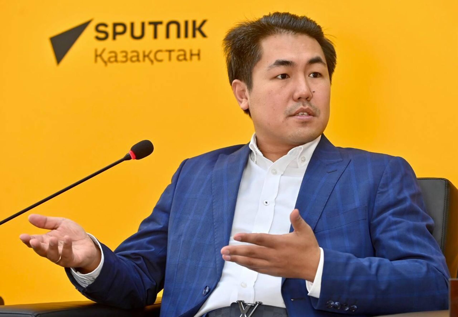 Эксперт Олжас Байдильдинов выступил на площадке Sputnik Казахстан - Sputnik Казахстан, 1920, 10.04.2026