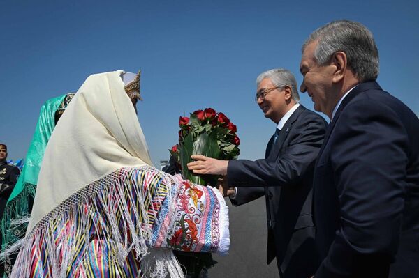 Касым-Жомарт Токаев прибыл с рабочим визитом в Узбекистан
 - Sputnik Казахстан