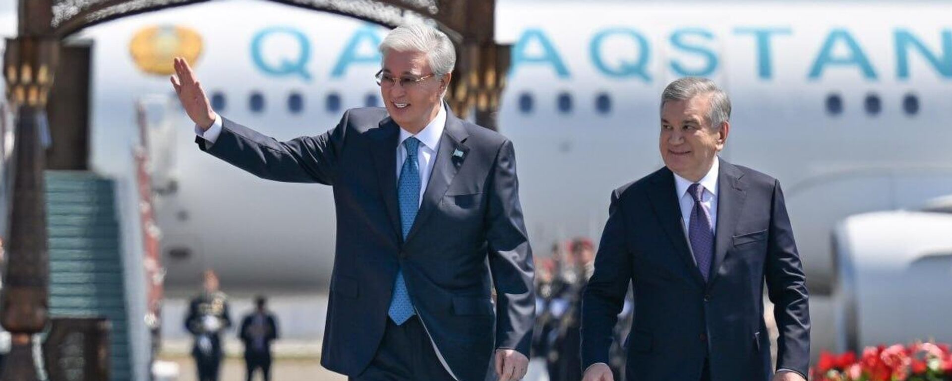 Касым-Жомарт Токаев прибыл с рабочим визитом в Узбекистан
 - Sputnik Казахстан, 1920, 11.04.2026