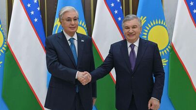  Касым-Жомарт Токаев и Шавкат Мирзиёев провели неформальную встречу в Бухаре

