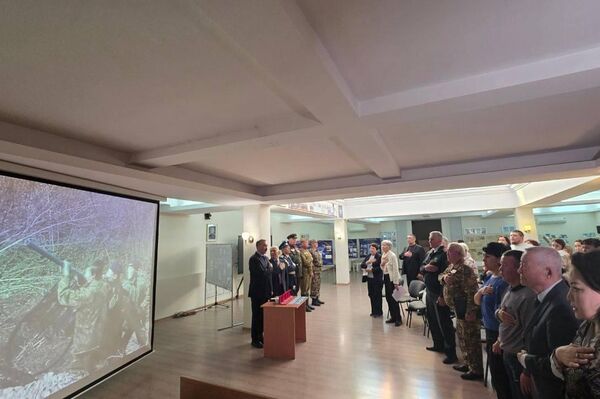 Торжественная церемония вручения медалей За доблесть и верность долгу в Русском доме в Астане Торжественная церемония вручения медалей За доблесть и верность долгу в Русском доме в Астане - Sputnik Казахстан