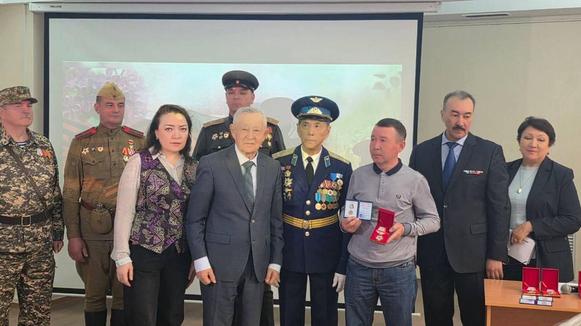 Торжественная церемония вручения медалей За доблесть и верность долгу в Русском доме в Астане Торжественная церемония вручения медалей За доблесть и верность долгу в Русском доме в Астане - Sputnik Казахстан, 1920, 11.04.2026