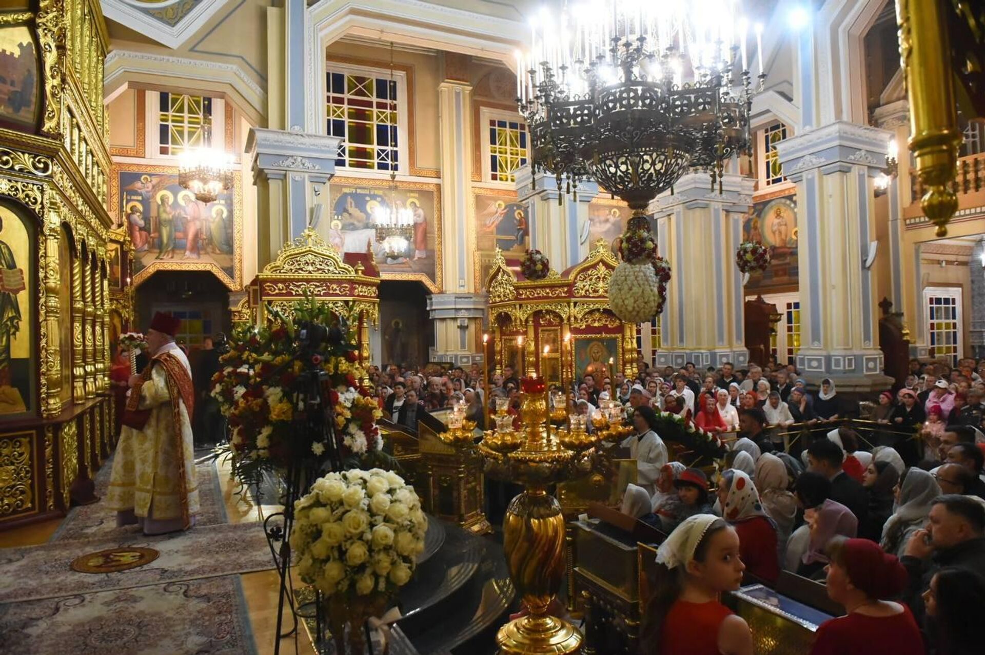 Пасхальная служба в Вознесенском соборе в Алматы - Sputnik Казахстан, 1920, 12.04.2026