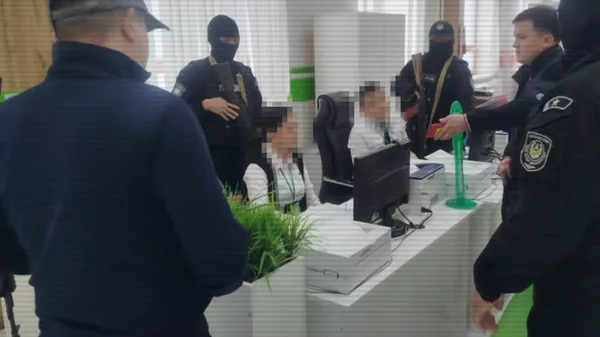 Крупный канал незаконной миграции пересекли полицейские в Шымкенте