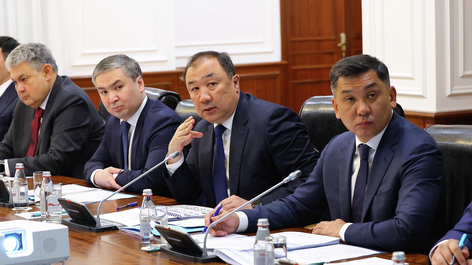 Совещание в правительстве Казахстана - Sputnik Казахстан, 1920, 13.04.2026