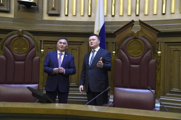 Делегация во главе с председателем Верховного суда Казахстана прибыла в Верховный суд РФ - Sputnik Казахстан