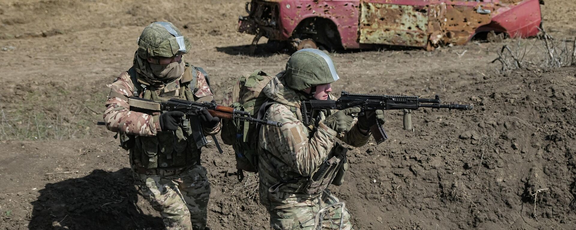 Учения штурмовых подразделений группировки войск Днепр в Запорожской области - Sputnik Казахстан, 1920, 16.04.2026