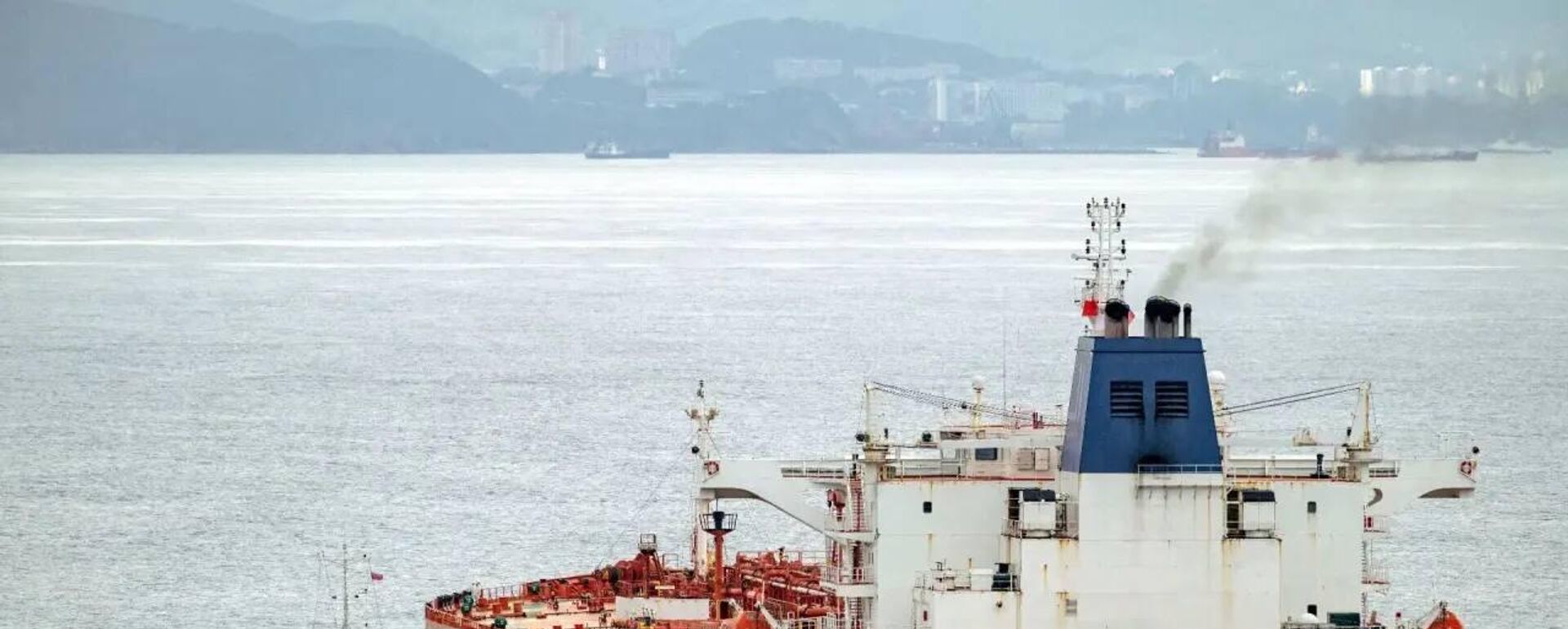 Нефтеналивное судно компании Транснефть - Sputnik Казахстан, 1920, 18.05.2026