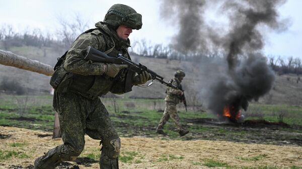 Боевое слаживание штурмовиков группировки войск Запад на Краснолиманском направлении СВО - Sputnik Казахстан