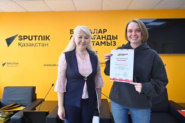 Тотальный диктант прошел в пресс-центре Sputnik-Казахстан - Sputnik Казахстан