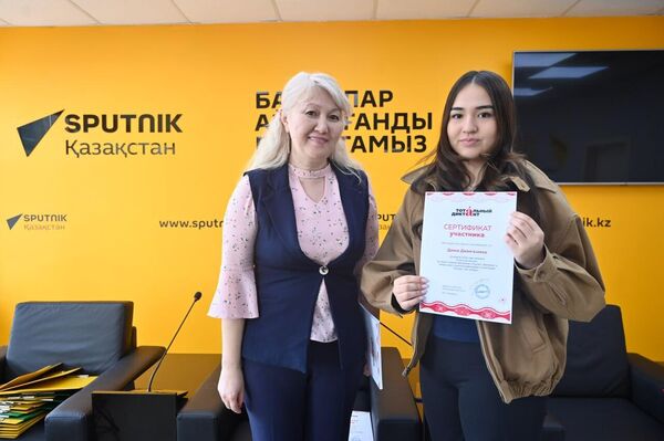 Тотальный диктант прошел в пресс-центре Sputnik-Казахстан - Sputnik Казахстан