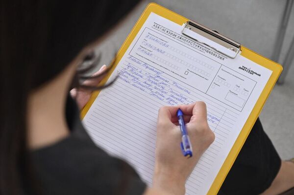 Тотальный диктант прошел в пресс-центре Sputnik-Казахстан - Sputnik Казахстан