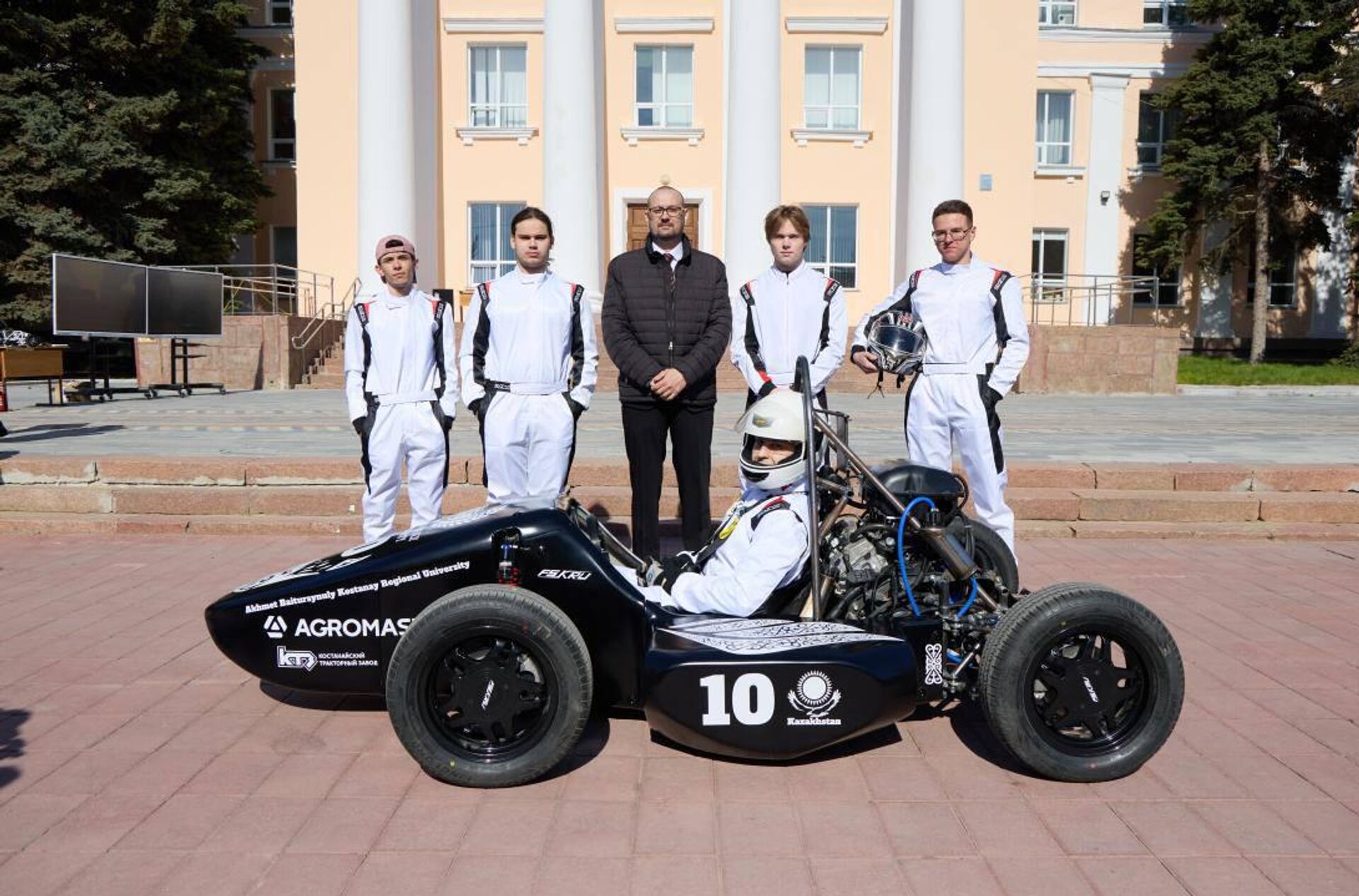 Гоночный болид разработали студенты Baitursynuly University  - Sputnik Казахстан, 1920, 18.04.2026