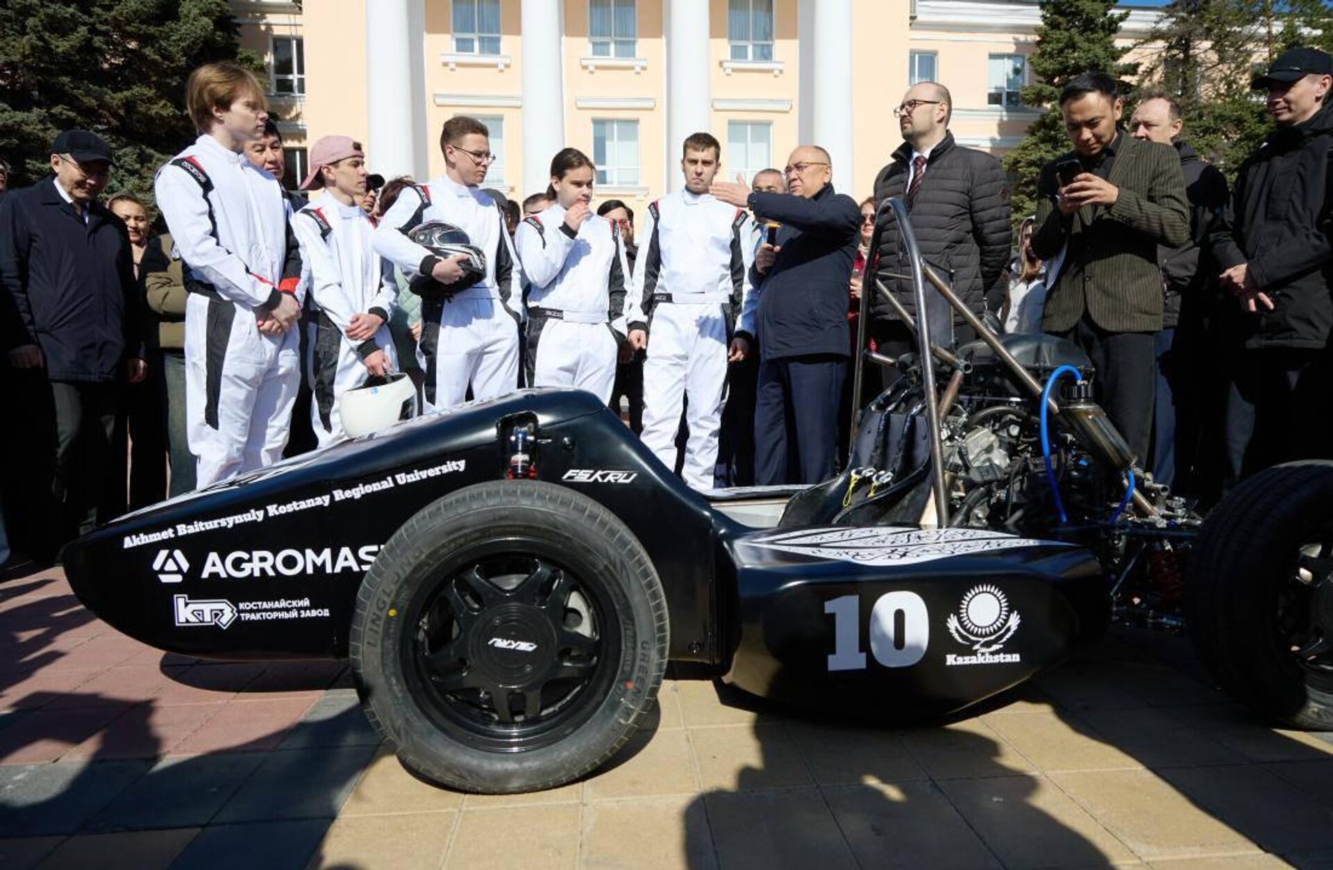 Гоночный болид разработали студенты Baitursynuly University  - Sputnik Казахстан, 1920, 18.04.2026
