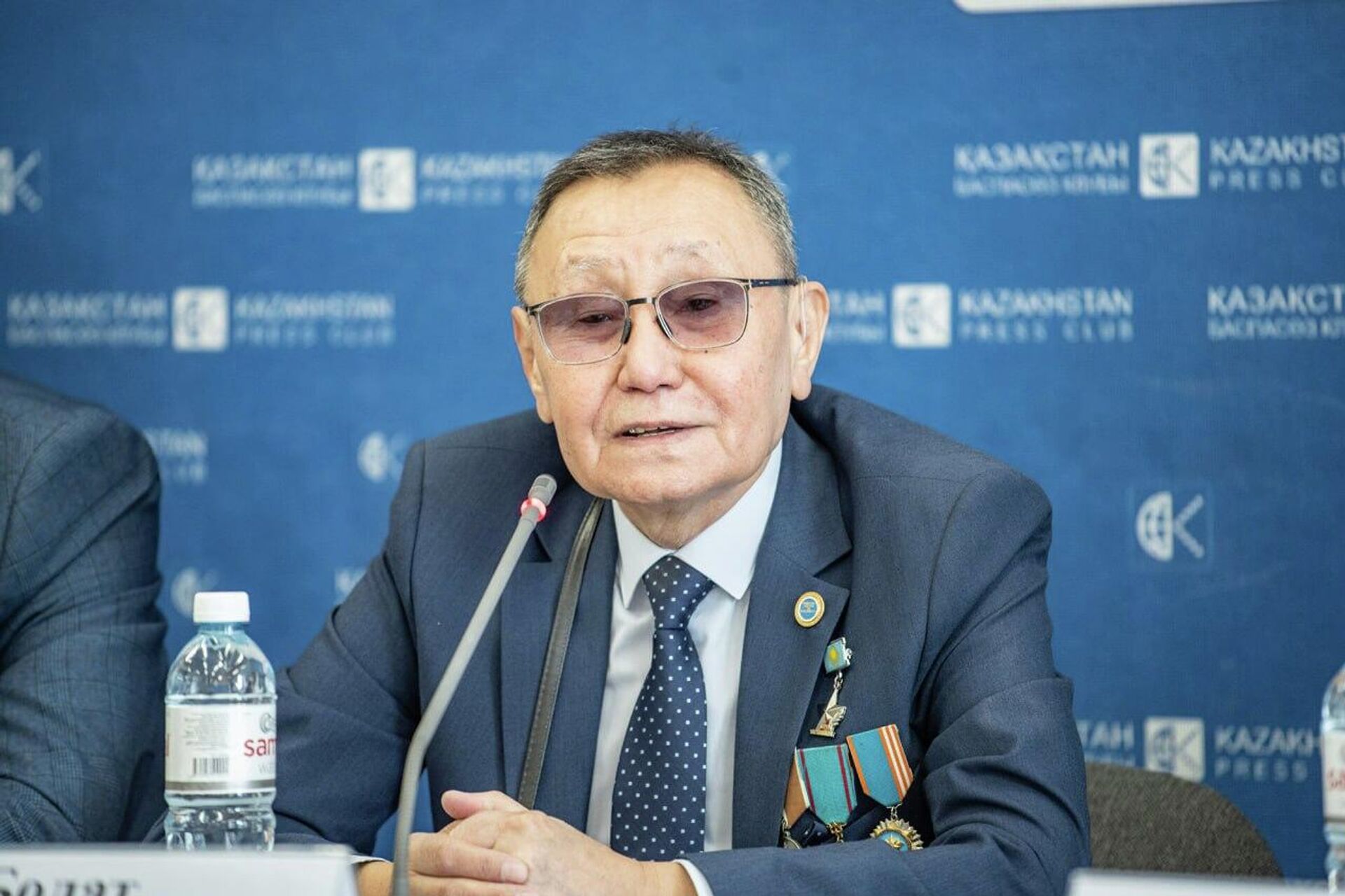 Почетный президент Ассоциации чернобыльцев Казахстана Болат Раздыков - Sputnik Казахстан, 1920, 20.04.2026