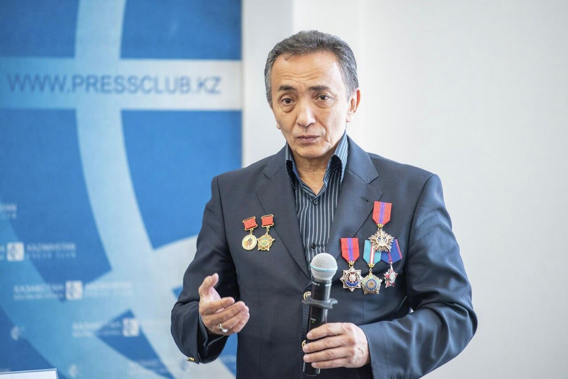 Председатель координационного совета ветеранов и инвалидов войны в Афганистане и других локальных военных конфликтов Мурат Абдушкуров - Sputnik Казахстан, 1920, 20.04.2026