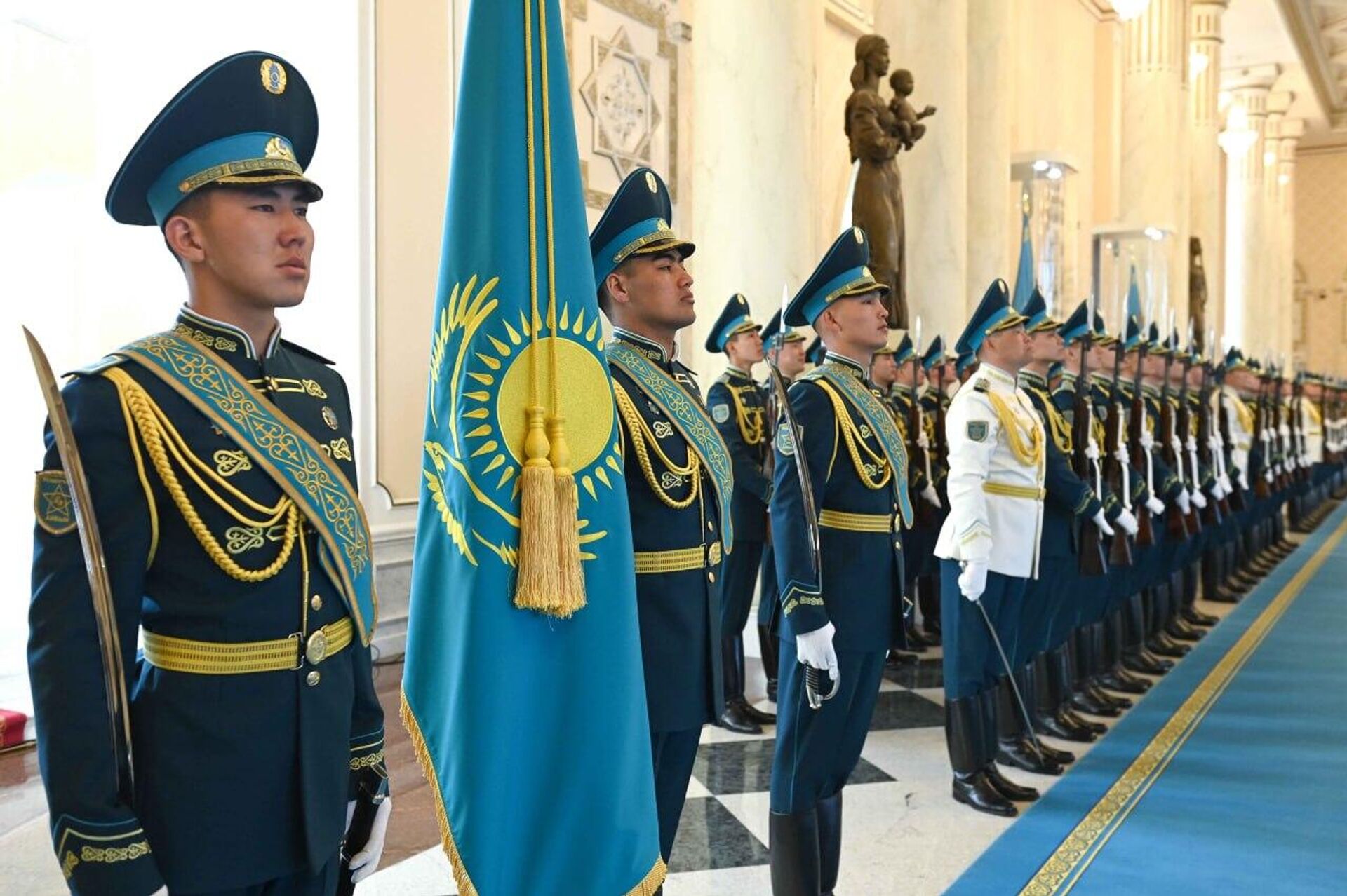 В Акорде состоялась торжественная церемония встречи Президента Монголии Ухнаагийна Хурэлсуха - Sputnik Казахстан, 1920, 21.04.2026