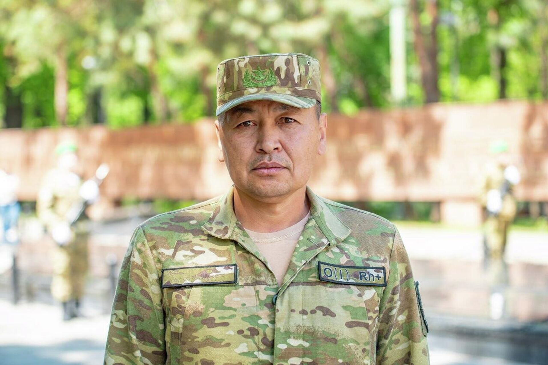 Военрук 102 алматинской школы, основатель военно-патриотического клуба Краснознаменный крейсер Киров Бахытжан Перимбетов - Sputnik Казахстан, 1920, 21.04.2026