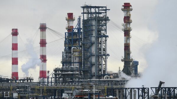 Московский нефтеперерабатывающий завод - Sputnik Казахстан