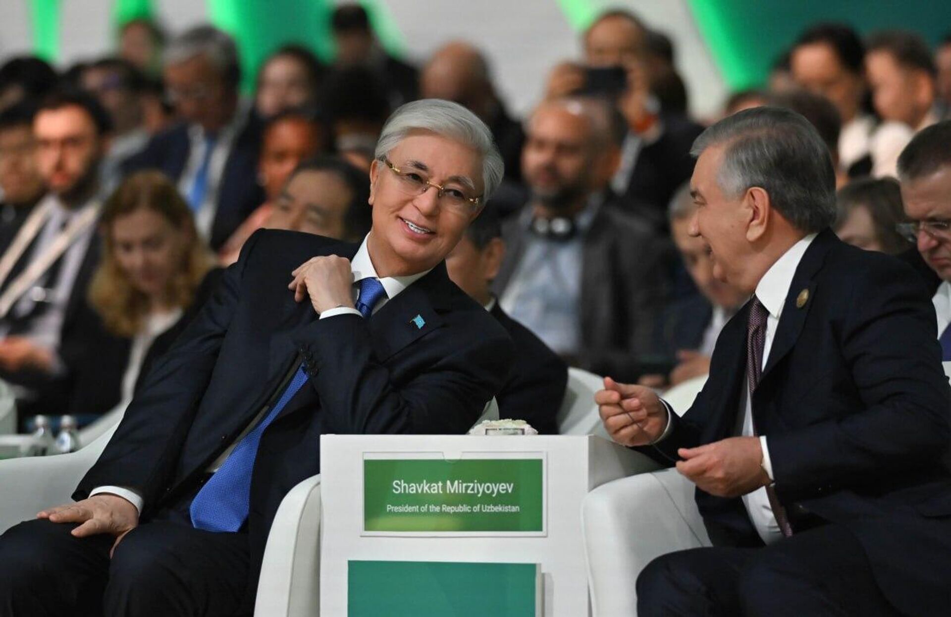 Касым-Жомарт Токаев и Шавкат Мирзиёев на Региональном экологическом саммите в Астане - Sputnik Казахстан, 1920, 22.04.2026