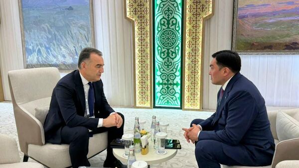 Ерлан Аккенженов и Джума Далер Шофакир - Sputnik Казахстан