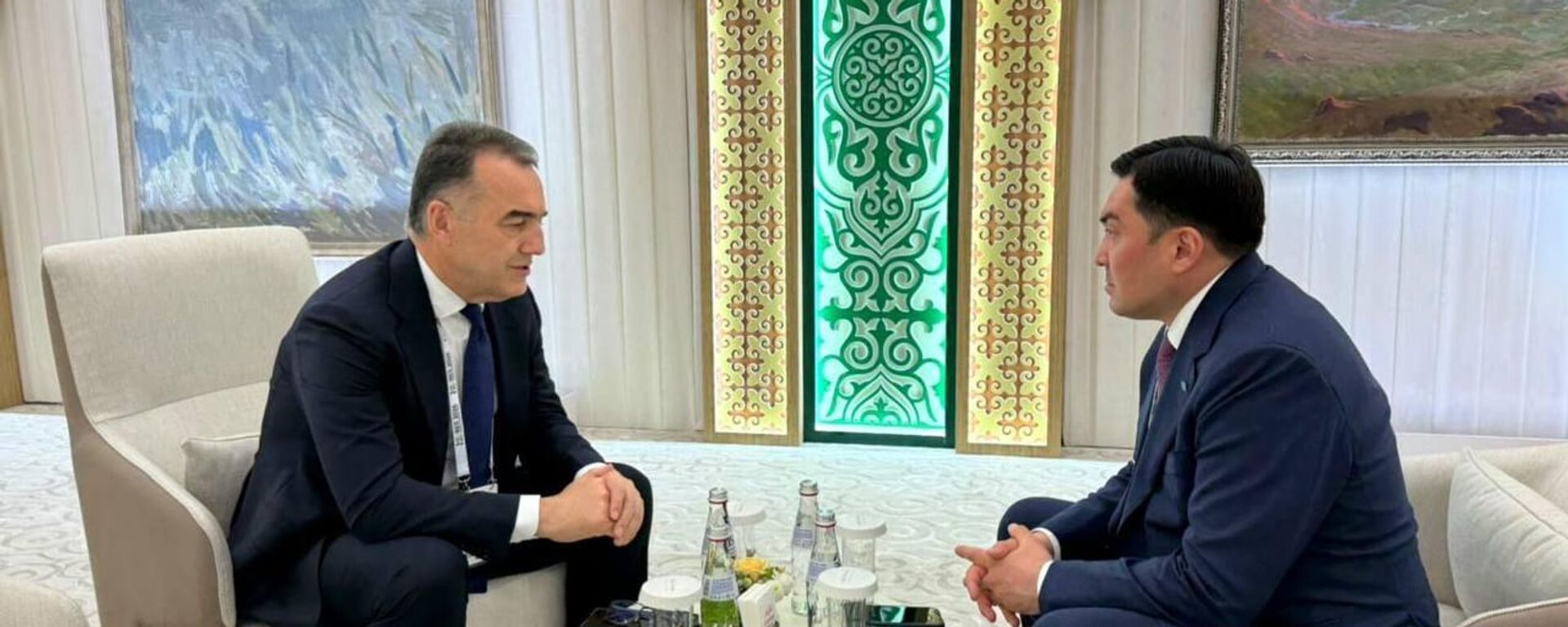 Ерлан Аккенженов и Джума Далер Шофакир - Sputnik Казахстан, 1920, 22.04.2026