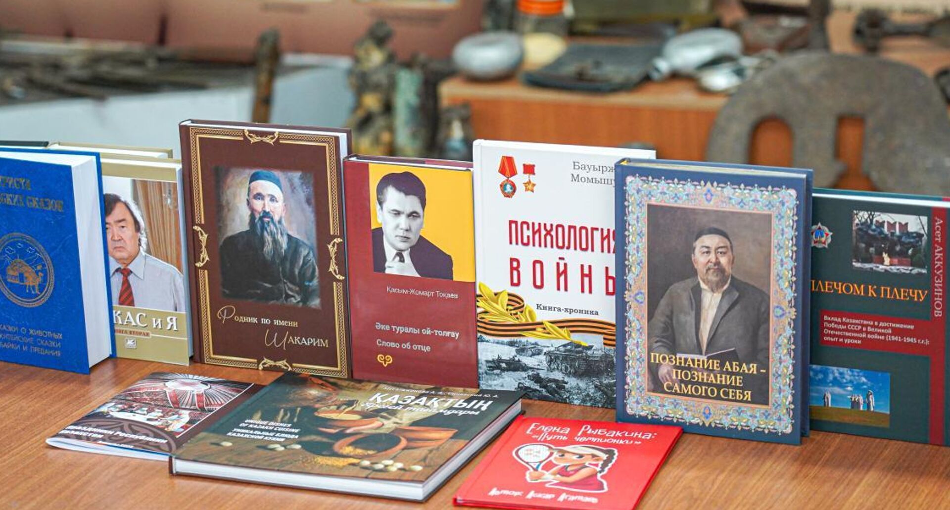 Посольство Казахстана в России  передало книги московским школам - Sputnik Қазақстан, 1920, 23.04.2026