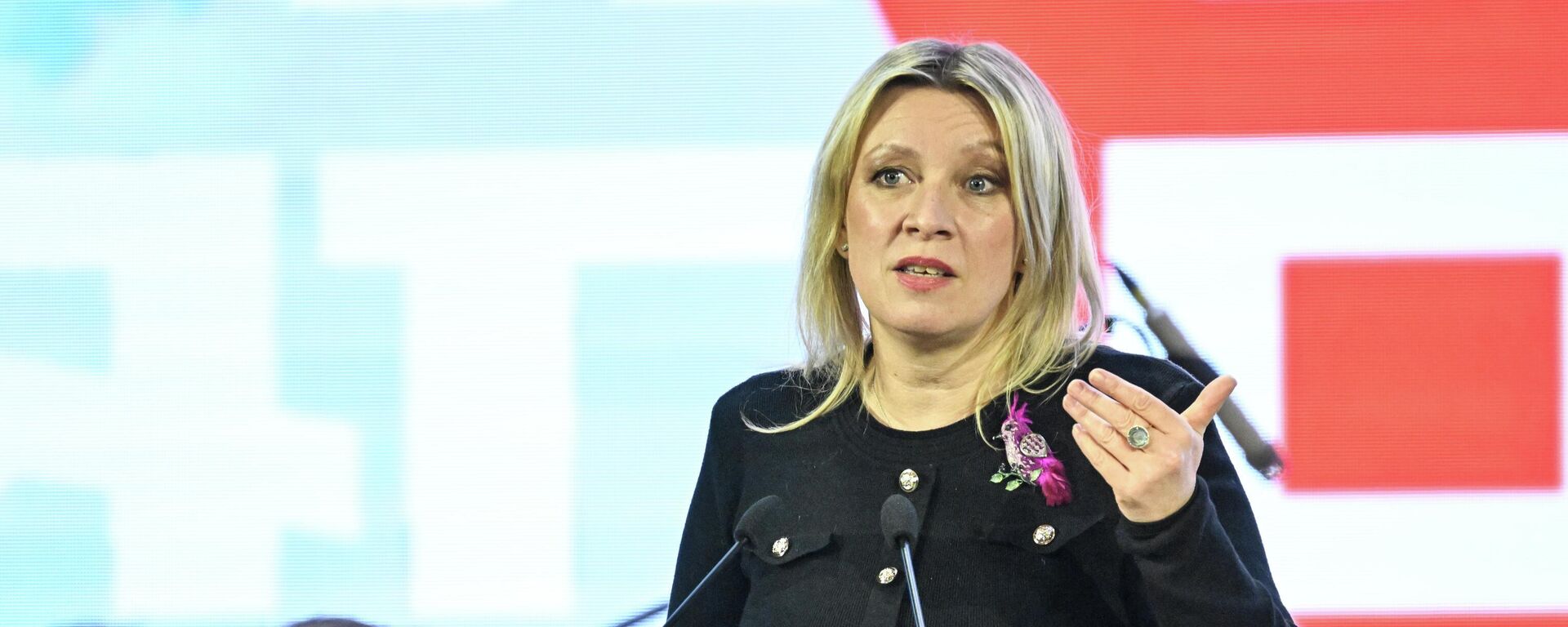 Мария Захарова выступает на форуме Евразия - территория традиционных ценностей - прямой эфир - Sputnik Казахстан, 1920, 23.04.2026