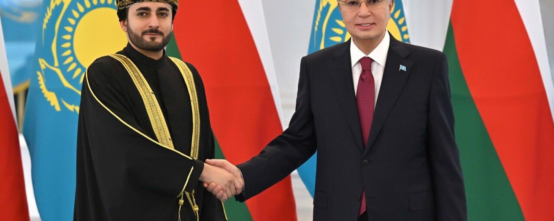 Касым-Жомарт Токаев и Зиязин бен Хайсам Аль Саид - Sputnik Казахстан, 1920, 23.04.2026