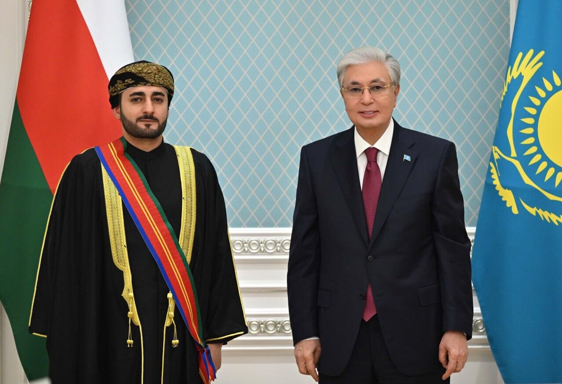 Токаев наградил Зиязина бен Хайсама Аль Саида орденом Достық I степени - Sputnik Казахстан, 1920, 23.04.2026