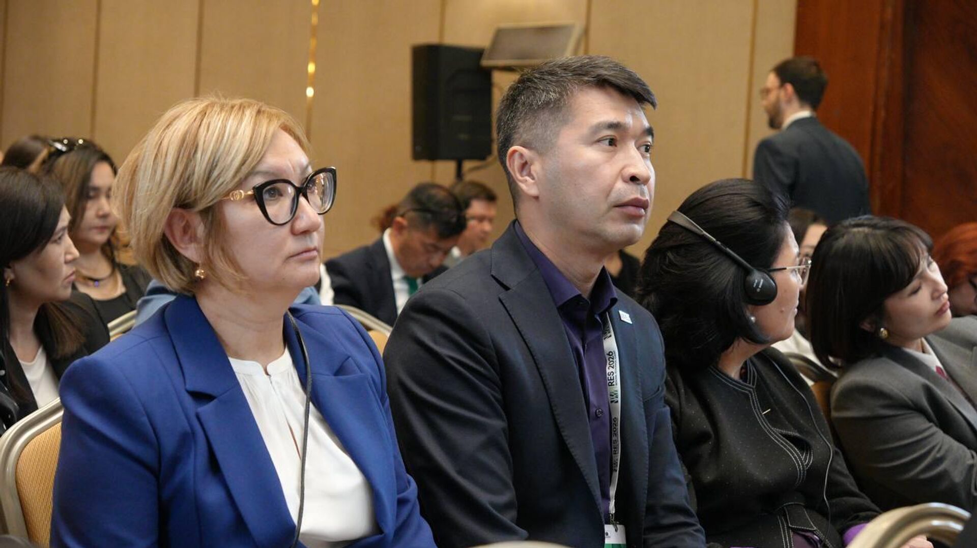 Глава Минздрава Казахстана Акмарал Альназарова выступила на международной сессии в Астане - Sputnik Казахстан, 1920, 24.04.2026