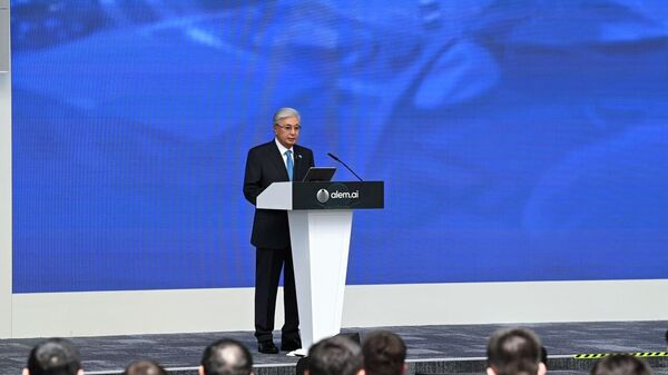 Касым-Жомарт Токаев выступил на церемонии награждения победителей конкурсов Alem.ai battle и AI Governance Cup - Sputnik Казахстан