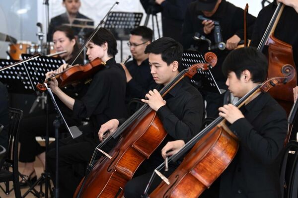 Касым-Жомарт Токаев посетил офис Фонда развития креативных индустрий в Астане
 - Sputnik Казахстан