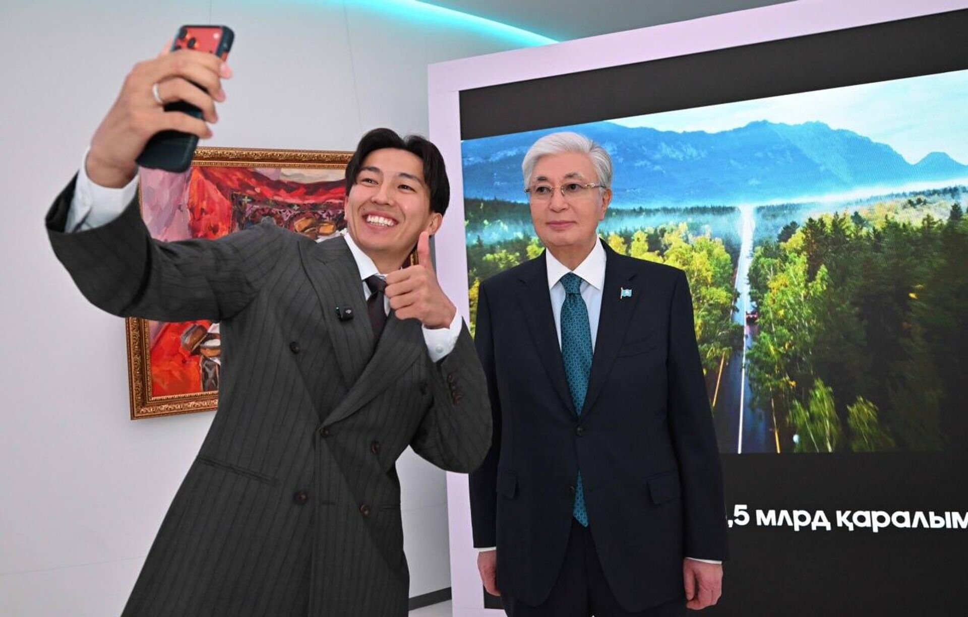 Касым-Жомарт Токаев посетил офис Фонда развития креативных индустрий в Астане
 - Sputnik Казахстан, 1920, 25.04.2026