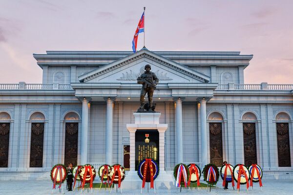 Рабочий визит министра обороны РФ Белоусова и председателя Госдумы РФ Володина в КНДР - Sputnik Казахстан