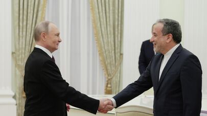 Президент Владимир Путин встретился с главой МИД Ирана и послом Ирана