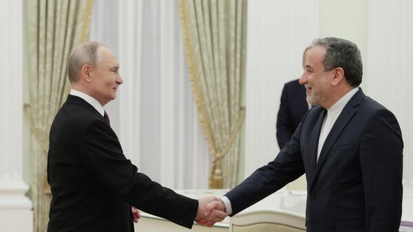 Президент Владимир Путин встретился с главой МИД Ирана и послом Ирана - Sputnik Казахстан