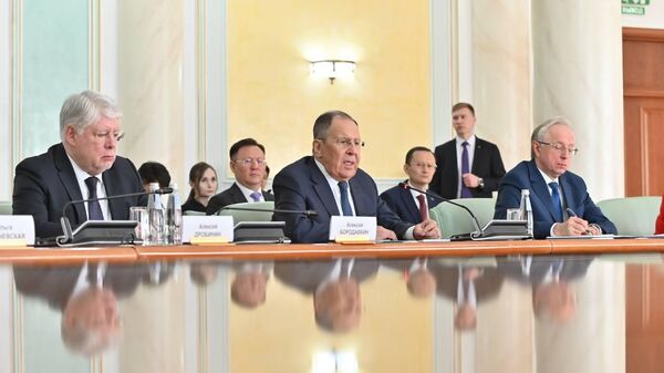 Главы МИД России и Казахстана Сергей Лавров и Ермек Кошербаев проводят переговоры в Астане - Sputnik Казахстан