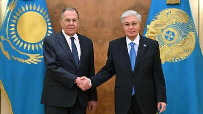 Касым-Жомарт Токаев и министр иностранных дел РФ Сергей Лавров