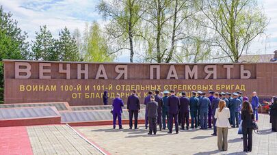 Дипломаты Казахстана в канун Дня Победы во Ржеве почтили память героев, воевавших в ВОВ
