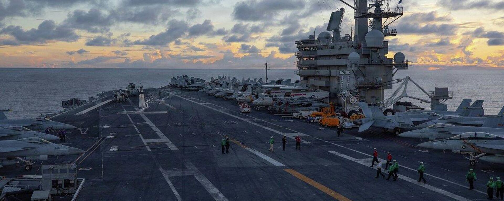 Авианосец USS George H.W. Bush - Sputnik Казахстан, 1920, 06.05.2026