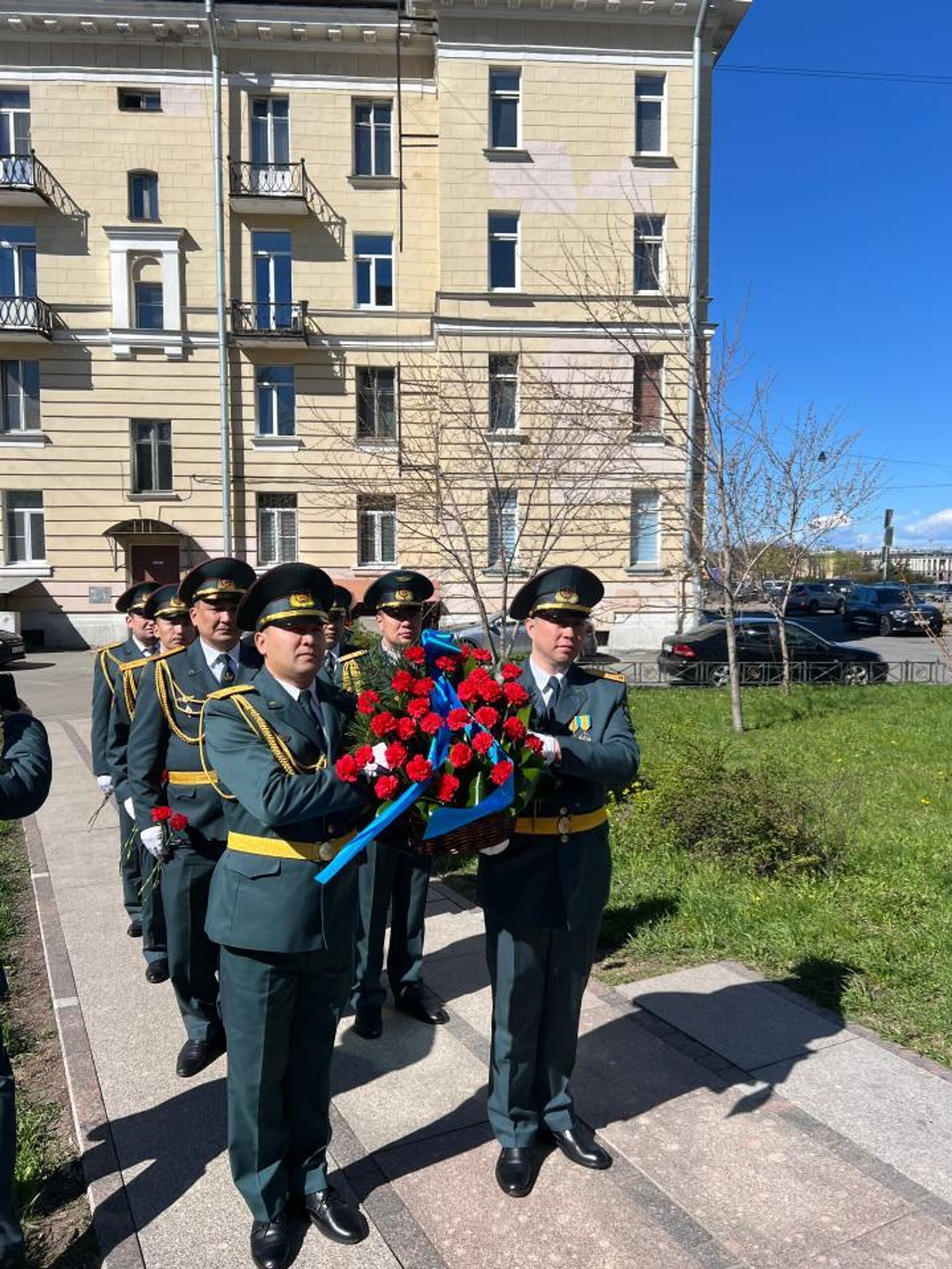 В Санкт-Петербурге почтили память Героя Советского Союза Алии Молдагуловой
 - Sputnik Казахстан, 1920, 07.05.2026