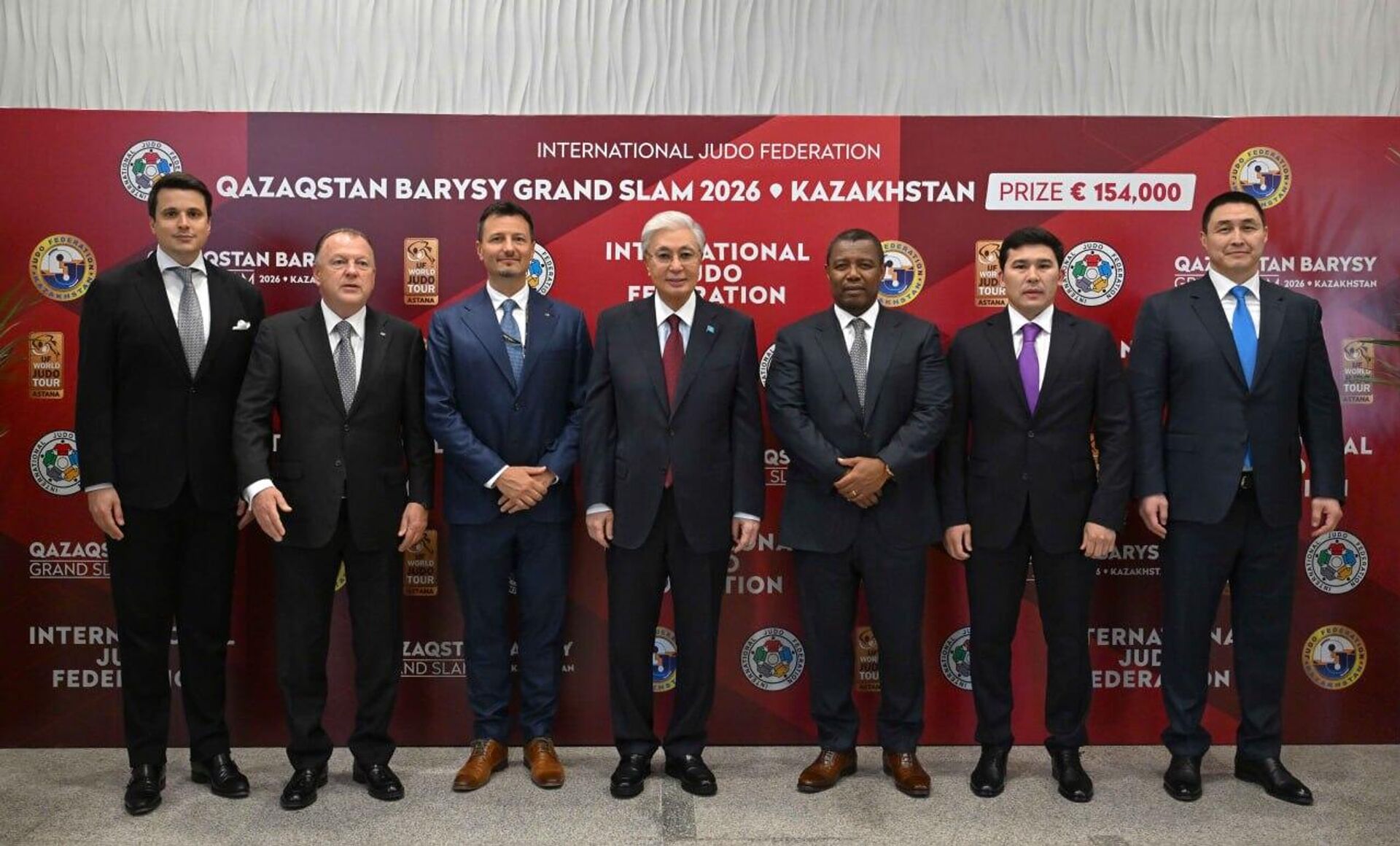 Тоқаев Qazaqstan Barysy Grand Slam халықаралық турниріне барды - Sputnik Қазақстан, 1920, 08.05.2026