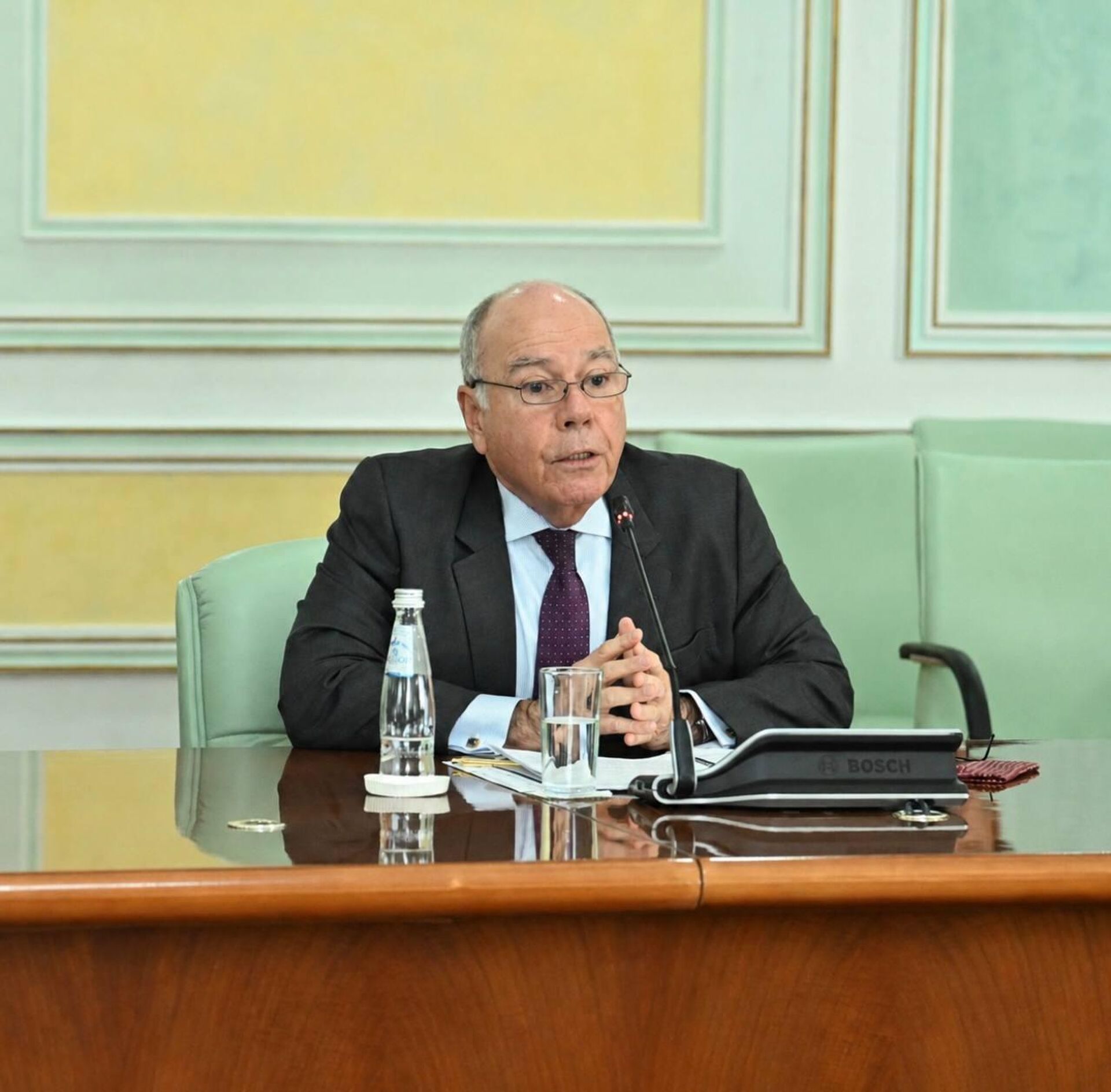 Министр иностранных дел Казахстана Ермек Кошербаев провел переговоры с коллегой из Бразилии Мауро Виейра  - Sputnik Казахстан, 1920, 11.05.2026