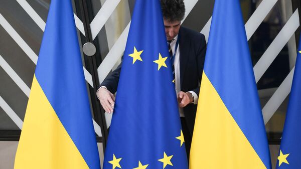 Флаги ЕС и Украины - Sputnik Казахстан