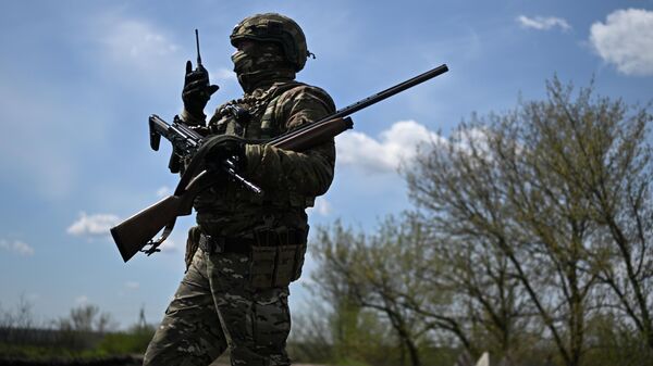 Боевая работа артиллеристов группировки войск Запад на Купянском участке фронта - Sputnik Казахстан