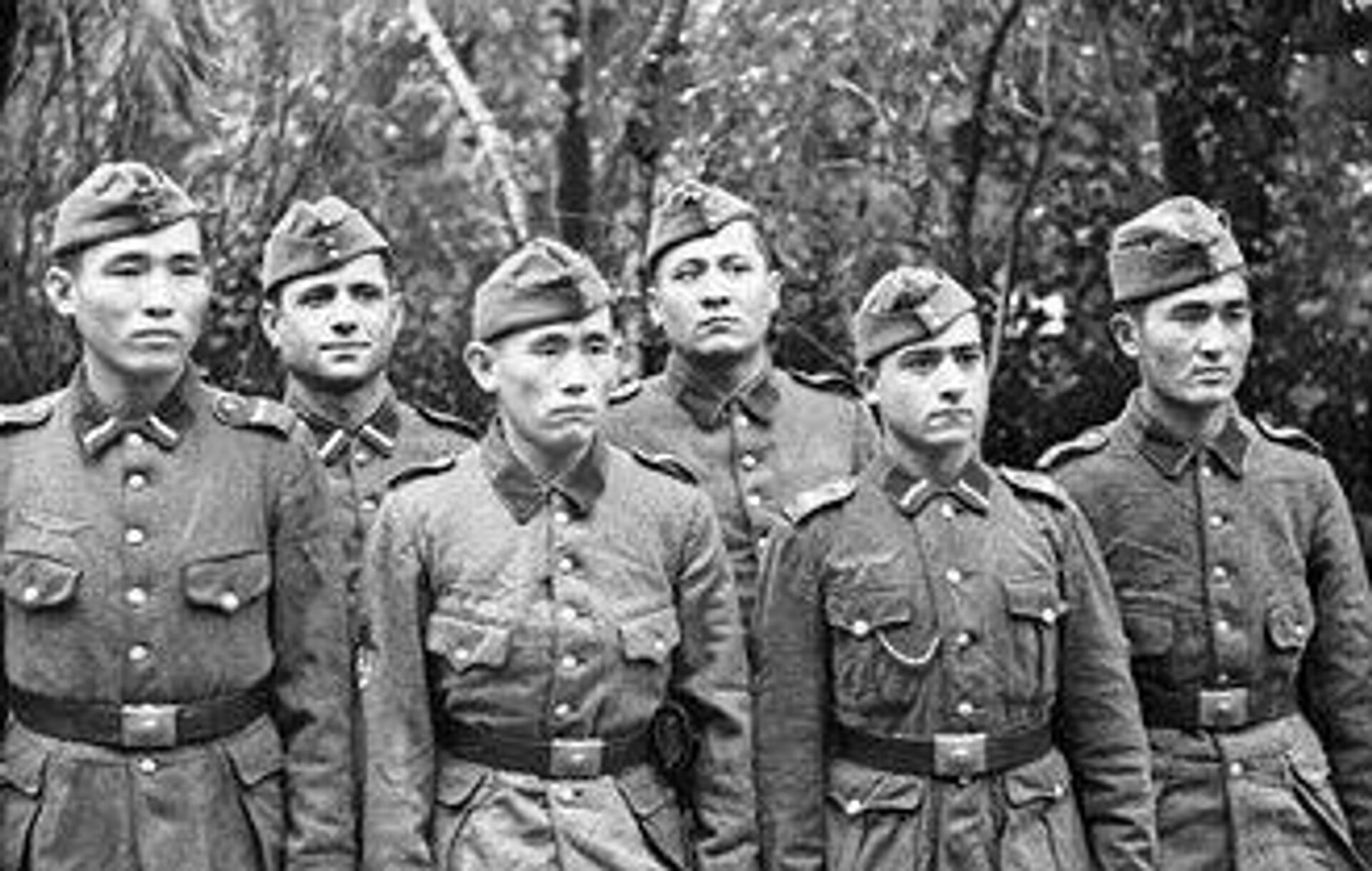 Добровольцы Туркестанского легиона вермахта во Франции, 1943
Добровольцы Туркестанского легиона вермахта во Франции, 1943
- Sputnik Казахстан, 1920, 13.05.2026